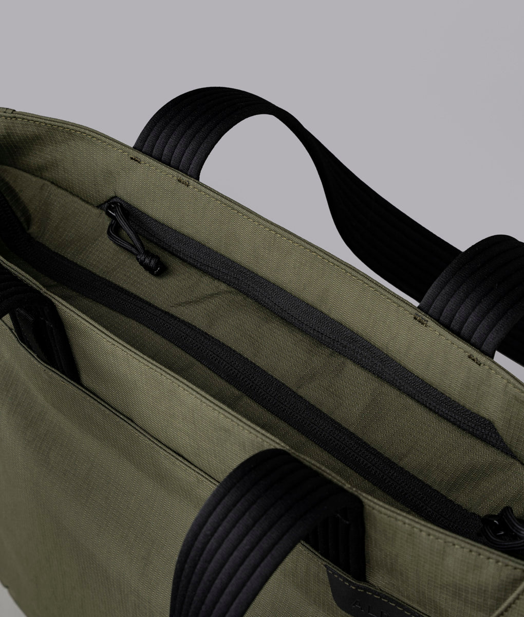 Flight Tote (M) - Image 42